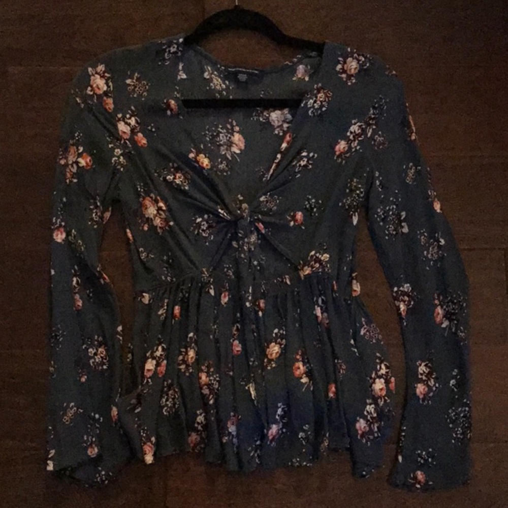 American Eagle top